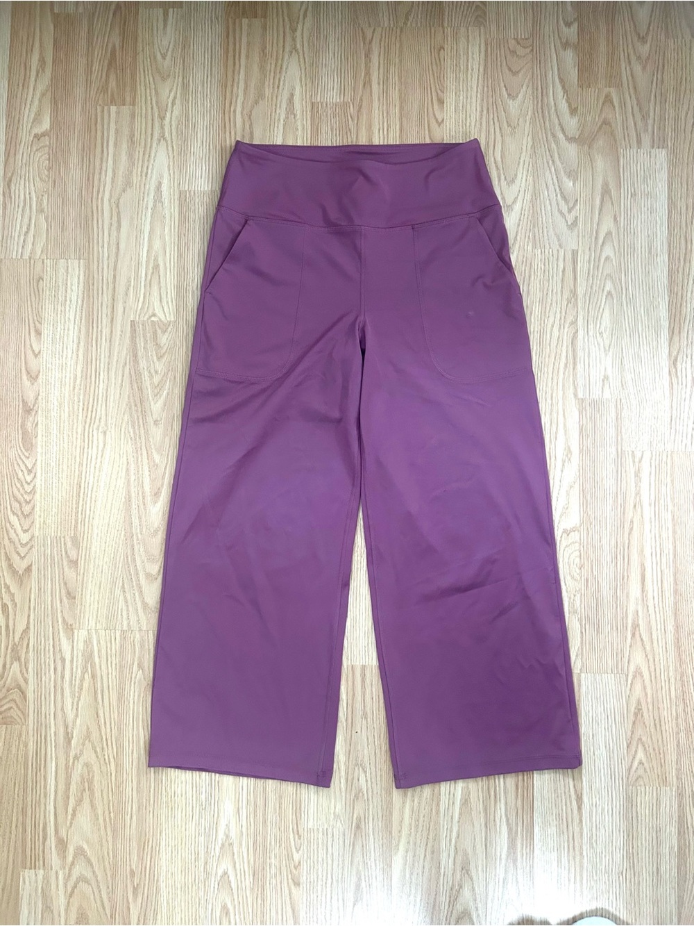 Wide-Leg High-Rise Pants in Dark Dusty Rose